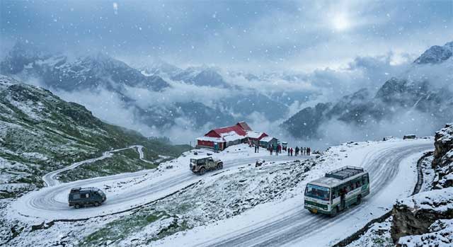 Rohtang Pass in Snow